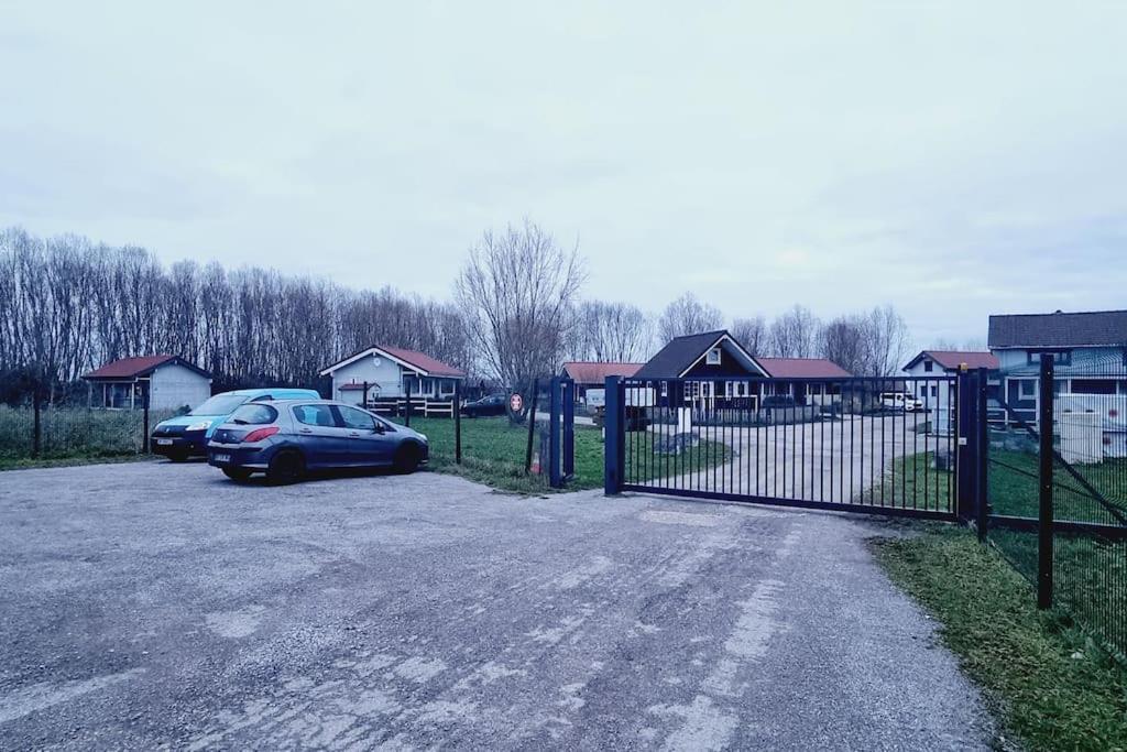 Bourbourg *L'Ecrin De L'Etang* Depaysement Assure 빌라 외부 사진